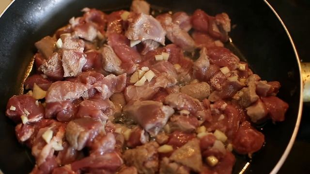 МЯСО тушеное в Сметанном соусе! Как приготовить козлятину?!