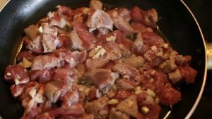 МЯСО тушеное в Сметанном соусе! Как приготовить козлятину?!