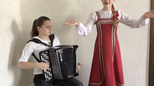 "Рассыпала Маланья бобы" р.н.песня в исполнении Елизаветы Гудиловой Нижегородский СДК