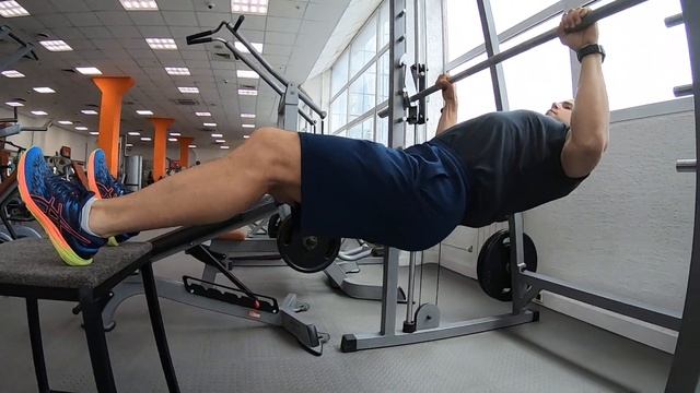 Горизонтальные подтягивания смотреть онлайн