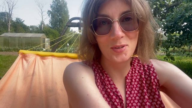 SUMMER AT THE DACHA: BBQ and treasure hunting with a metal detector. Easy Russian conversation. Sub смотреть онлайн