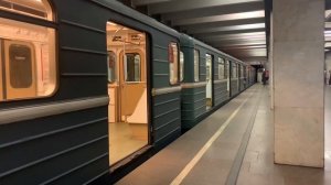 [Посадки нет в обе стороны!] Поезд следует до станции Орехово, на поезд в центр посадки нет!