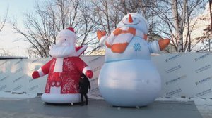 Объемные новогодние уличные фигуры - Надувной Дед Мороз и Снеговик