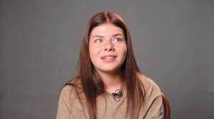 Катя Яковлева_визитка_агент Светлана Владек +79688081997