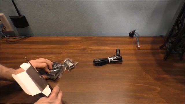 UNBOXING PANASONIC VW-VBT190 LITHIUM-ION BATTERY PACK AND A CHARGER смотреть онлайн