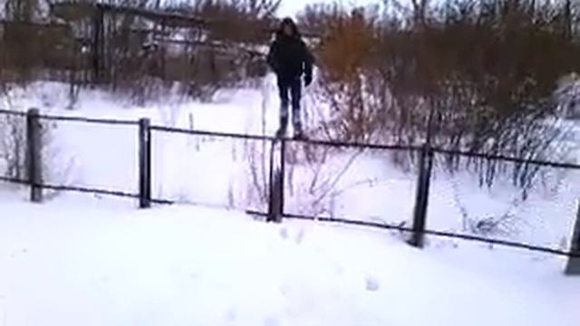 Санёк исполняет сальто :D смотреть онлайн