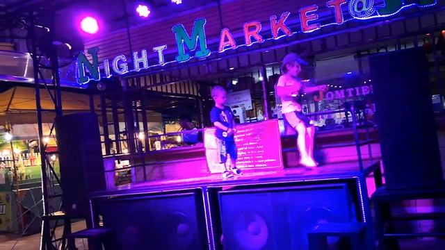 Дискотека. Саша жжёт. Апрель 2018 смотреть онлайн