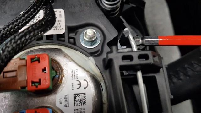 Как снять подушку и руль на Renault Talisman смотреть онлайн