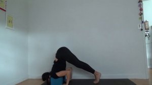 Yoga Chin Balance (Ganda Bherundasana) With Shana Meyerson YOGAthletica