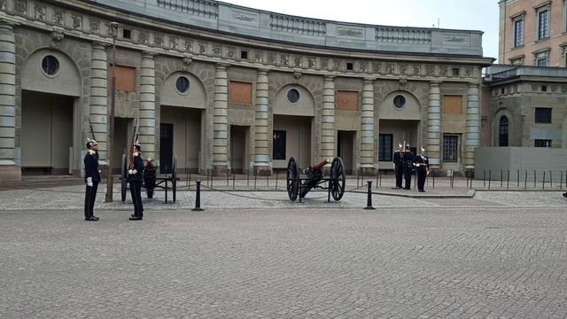 Королевский Дворец. Стокгольм .Смена караула. смотреть онлайн