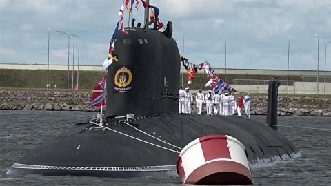 Репортаж с борта атомной подлодки "Вепрь", которая примет участие в параде в День ВМФ