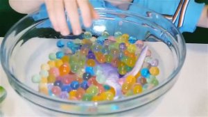 ДИНОЗАВРЫ растущие в ВОДЕ Сюрпризы в Орбиз Видео про Динозавров для Детей Lion boy