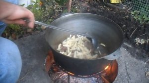 Овощи и мясо! Готовим в казане! Что приготовить на костре! Готовим на природе! Овощное рагу