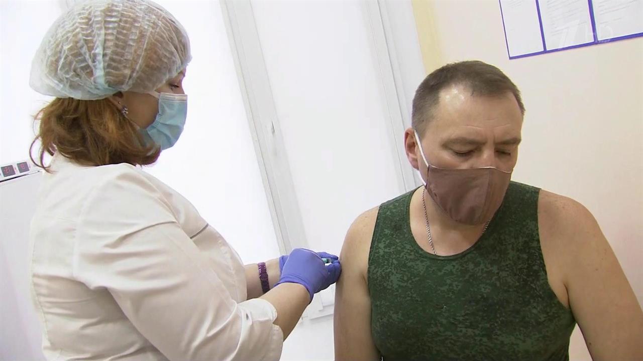 В России стартовала массовая вакцинация от коронавируса