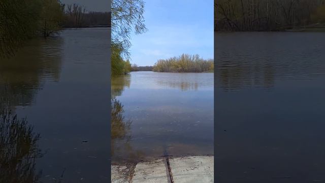 Урал давит на Чаган. Уральск апрель 2023