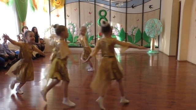 Старшая группа 1 танец Синее море смотреть онлайн