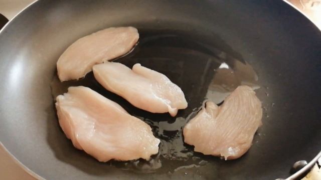 Салат ЦЕЗАРЬ с курицей, как в ресторане!!! смотреть онлайн