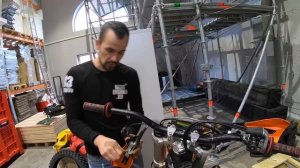 "313 эндуро лайфхаков" Распаковка и сборка мотоцикла.