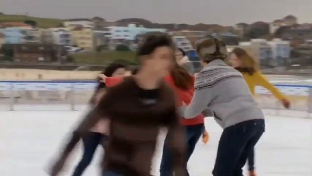 Кто-то так смотреть онлайн