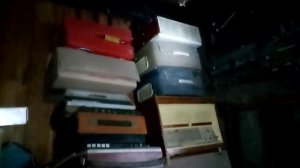 Гараж полный радиоаппаратурой ссср.