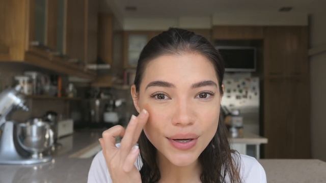 The Passport Makeup Tutorial смотреть онлайн