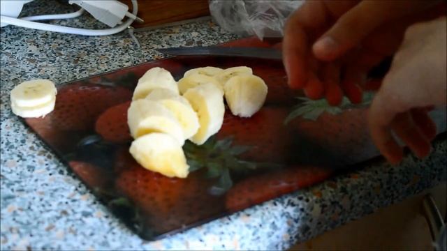 Готовим вместе с Ангелом "Молочный коктейль с бананом" #1 смотреть онлайн