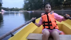 НА ЛОДКЕ ПО ВДНХ! КАТАЕМСЯ НА ЛОДКЕ/ КАК КАТАТЬСЯ НА ЛОДКЕ