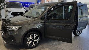Ford Tourneo Connect 2024 года — детали экстерьера и интерьера.