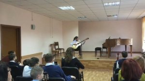 Я играю на гитаре.  Экзамен в музыкальной школе