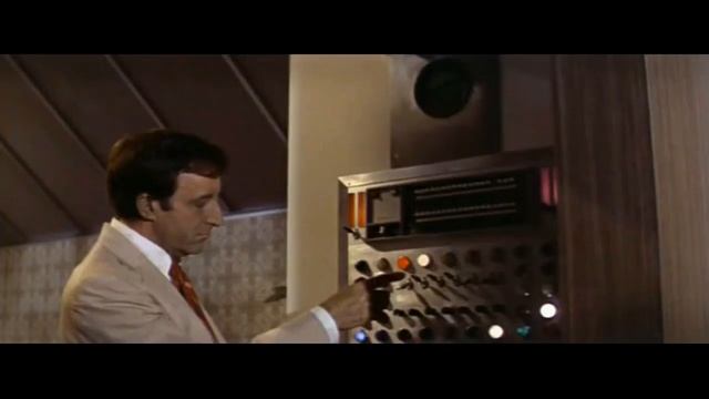 Пришельцы 2: Коридоры времени. (микрофон) Вечеринка, 1968, скрытые киноцитаты