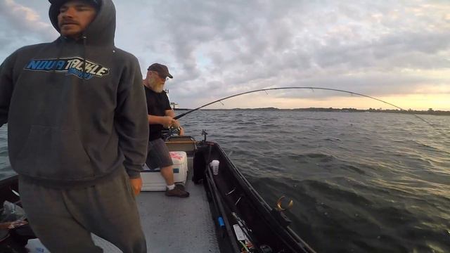 Jigging For King Salmon / The Most Fun Way To Catch Salmon! / Fishing Lake Michigan Peirs & Harbors