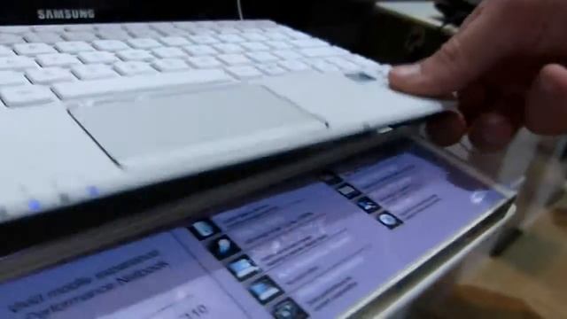 Samsung NC110 Netbook Hands On смотреть онлайн