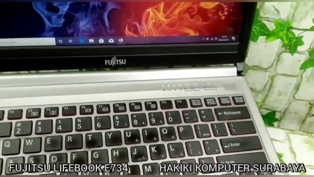 Laptop Fujitsu Lifebook E734 / Hakiki Komputer Surabaya смотреть онлайн