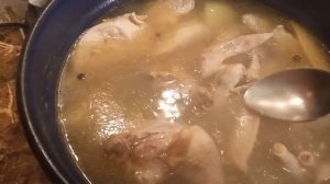 ХОЛОДЕЦ из мяса курицы и куриных лапок.