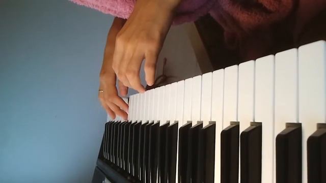 Menuet Bach / Yamaha PSR E233 смотреть онлайн