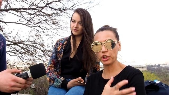ДОЛЖЕН ЛИ МУЖЧИНА ДОБИВАТЬСЯ ЖЕНЩИНУ? (Мнение людей с улицы #4) уличный опрос девушек и мужчин
