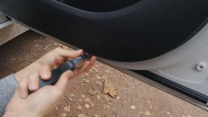Замена клипс на двери BMW f20
