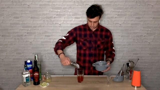 КОКТЕЙЛЬ "КОСМОПОЛИТЕН" | BARGUIDE смотреть онлайн