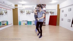 Salsa Tutorial 28: 10 beginner salsa patterns/combos | by Marius&Elena (2020)