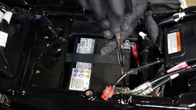 BEST BATTERY for your Harley Davidson? Install a Lithium Battery on a Road Glide!