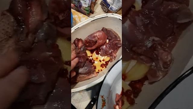 Охотничьи рецепты. Глухарь с картофелем и брусникой.