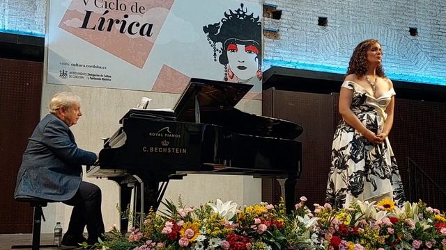 Robert, Toi Que J'aime. Robert Le Diable, G. Meyerbeer. Lucía Millán, Soprano. Antonio López, Piano