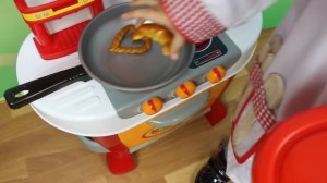 Детская кухня Готовим вместе с поваром Эмилюшей