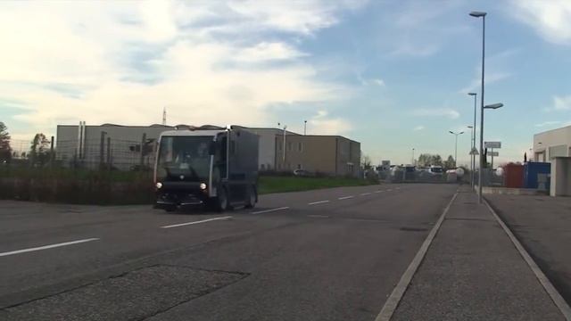 Дорожно уборочная техника: подметально уборочная машина FIMAP4