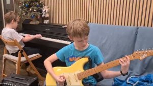 Король и шут "Лесник" исполнении четвероклассников🤘🤘🤘