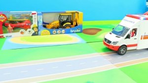 Машинки. Познакомьтесь с игрушками-экскаваторами, погрузчиками и тракторами