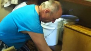 Урок 1. Откачка мёда