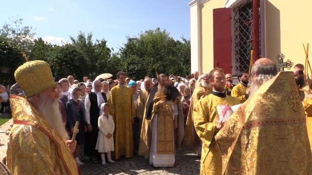 Престольный праздник святых первоверховных апостолов Петра и Павла. Крестный ход смотреть онлайн
