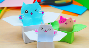 Котик в коробочке 
из цветной бумаги для детей