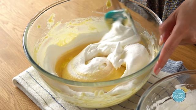 Самый Пропитанный и Тающий во Рту Пирог (Торт) «Три Молока» | Three Milk Cake | Tanya Shpilko смотреть онлайн